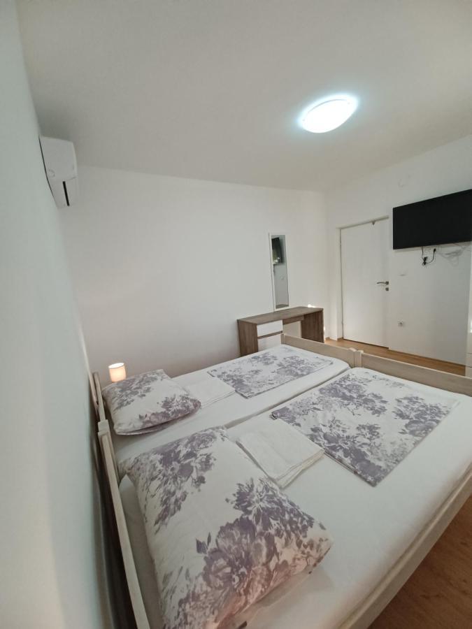 Apartment Mira Trogir Exterior foto