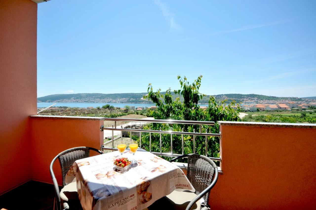 Apartment Mira Trogir Exterior foto